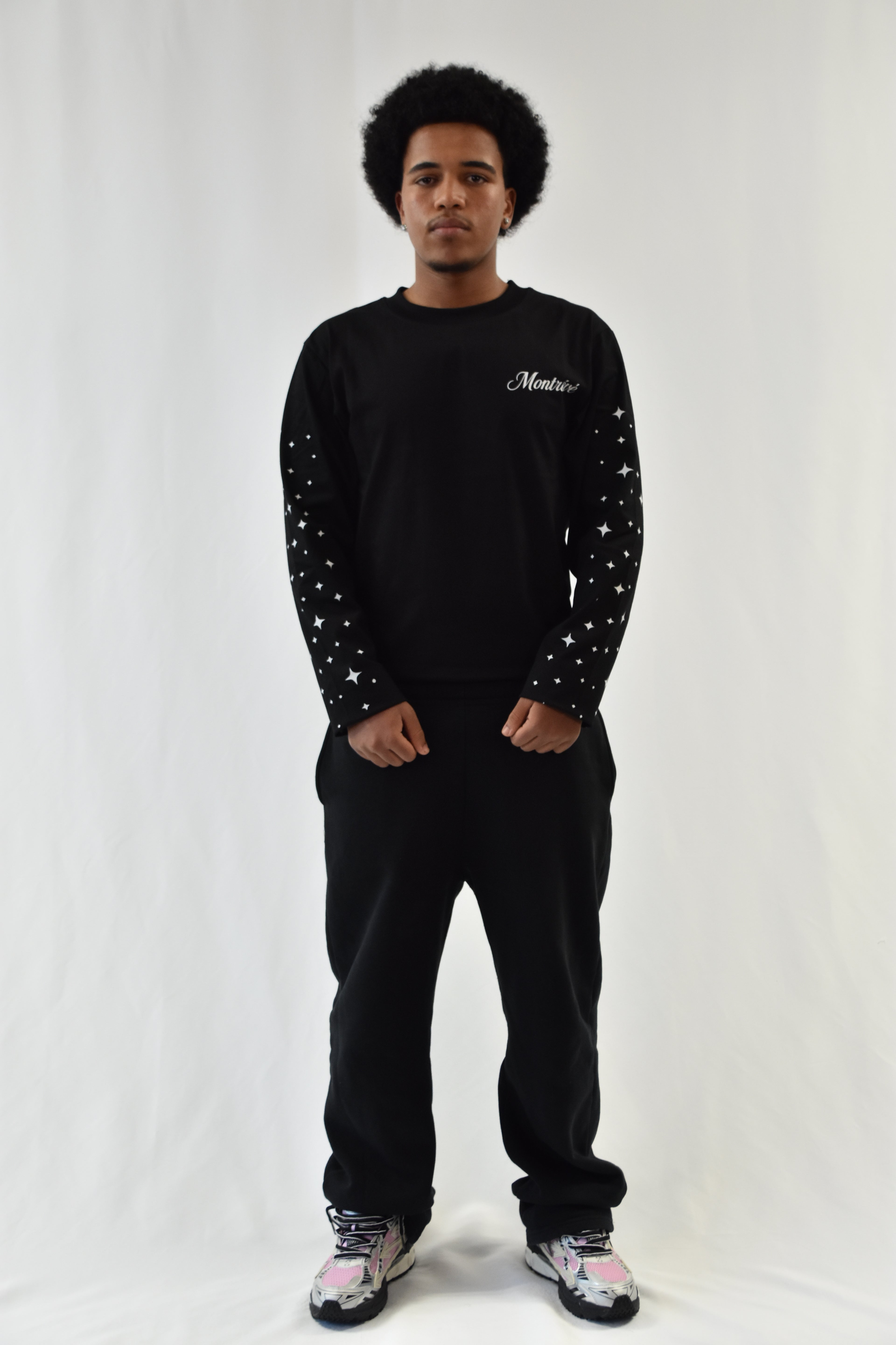 MONTRÉVÉ LONGSLEEVE | BLACK | STARS