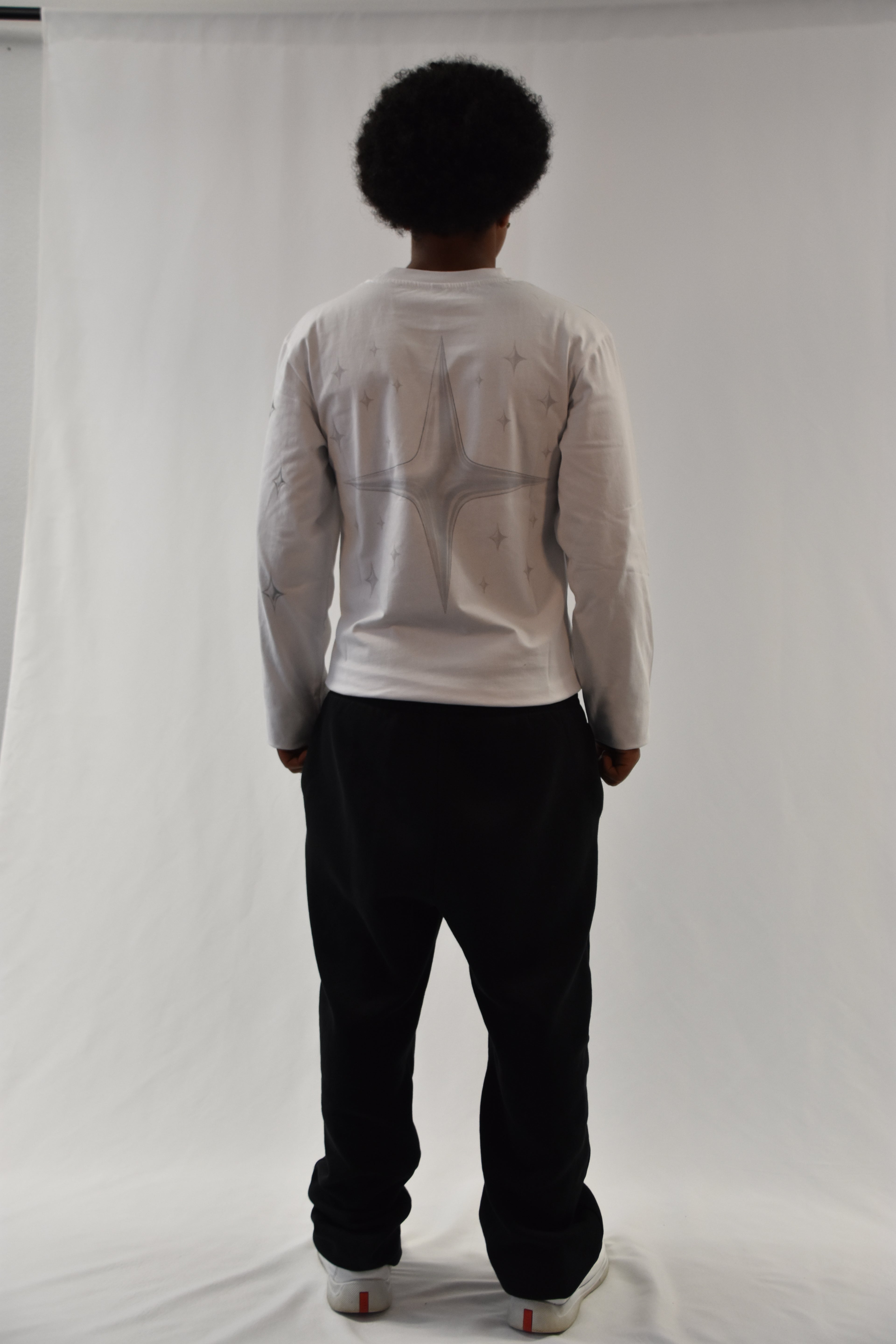 MONTRÉVÉ LONGSLEEVE | WHITE-GLASS | STARS