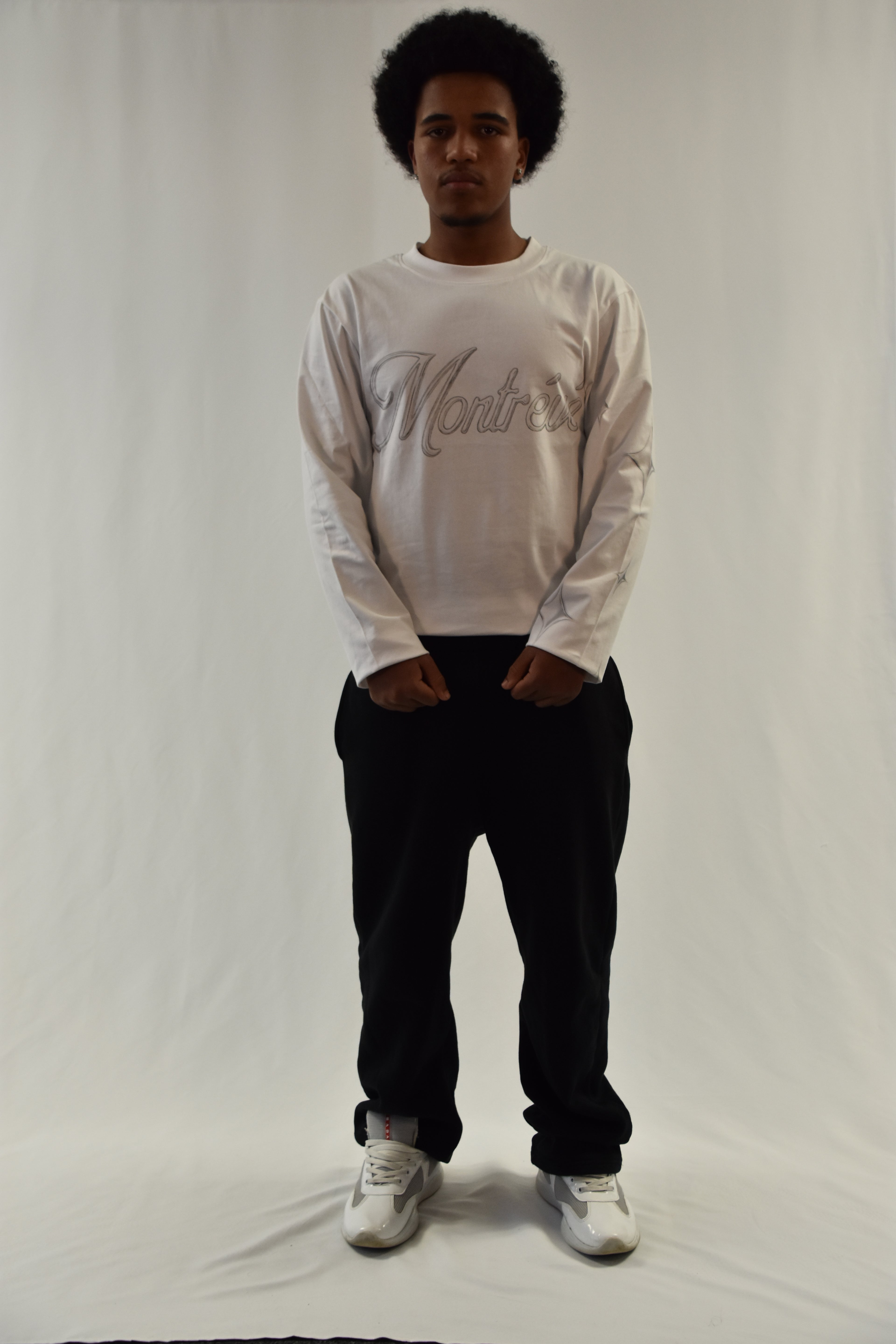 MONTRÉVÉ LONGSLEEVE | WHITE-GLASS | STARS